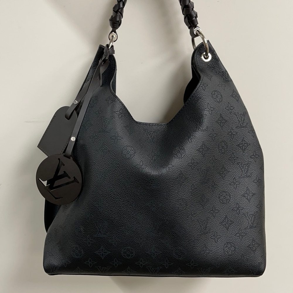 Louis Vuitton Black “Noir” Carmel Handbag